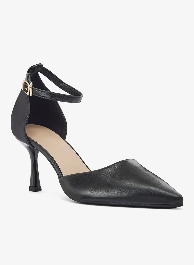 ايلا حذاء بكعب متوسط بتفاصيل حزام